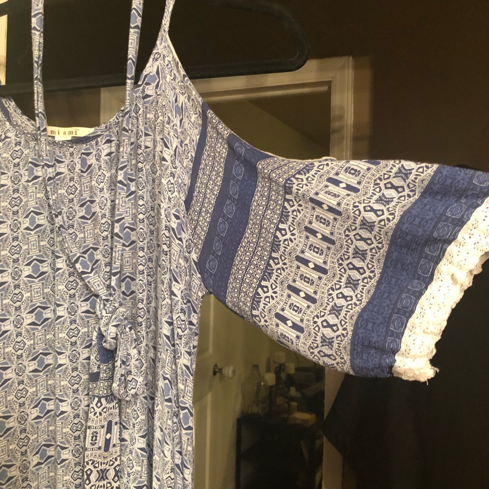 Blue pattern dress - Picture 2 of 3